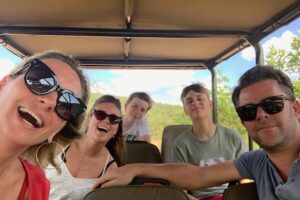 Wat is Zuid-Afrika een fantastisch land! Wij waren gelijk enthousiast. Dankzij Marieke van Madiba Travel zaten wij op de meest fantastische plekken. De hotels waren allemaal even leuk en bijzonder. Wij gaan zeker terug naar Zuid-Afrika en zullen dan zeker weer contact opnemen met Madiba Travel.